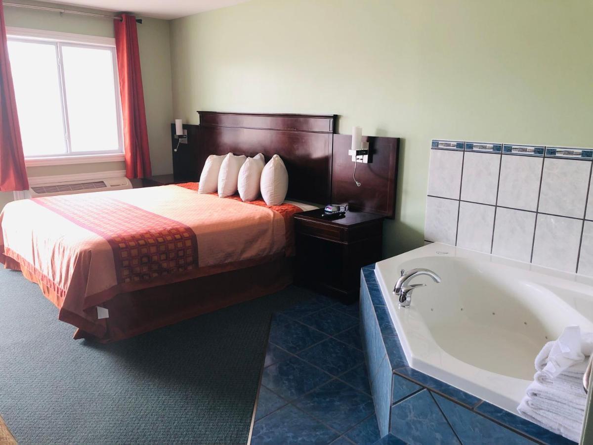 Perth Plaza Inn & Suites Eksteriør billede