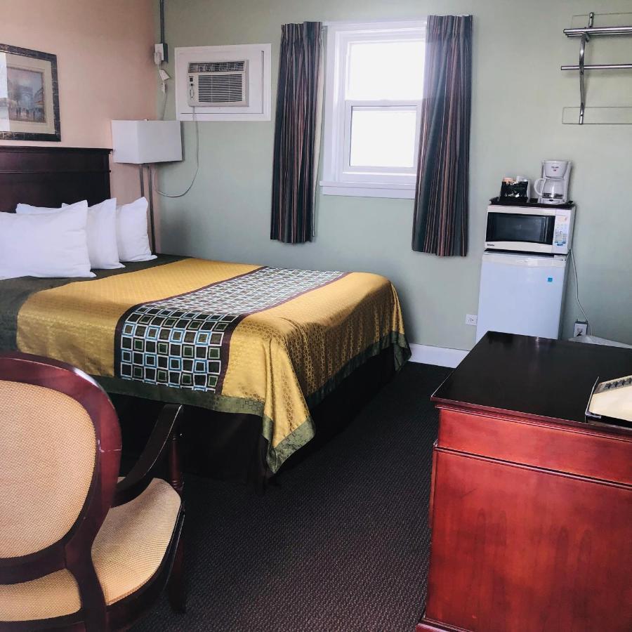 Perth Plaza Inn & Suites Eksteriør billede