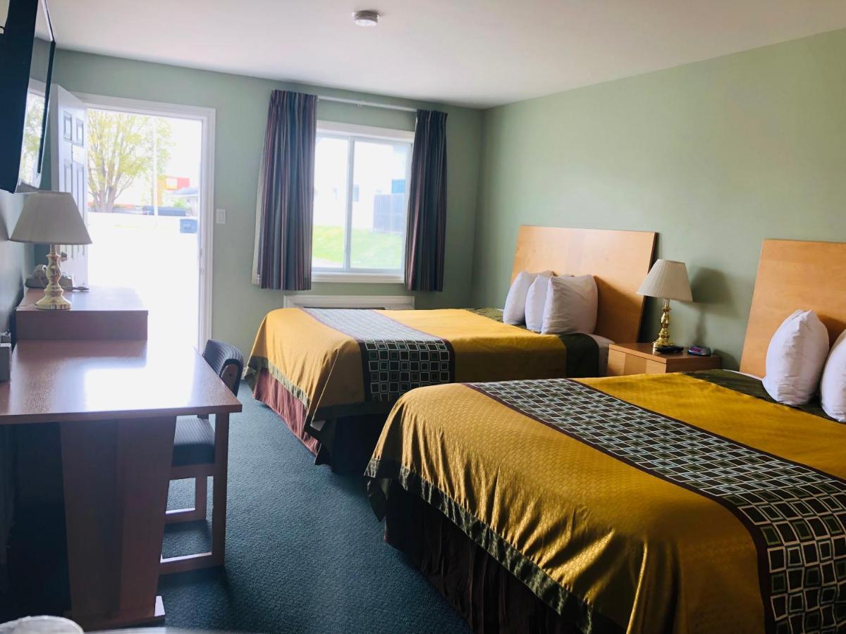 Perth Plaza Inn & Suites Eksteriør billede